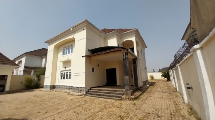 4 Bedroom Duplex in Gwarinpa Abuja for Sale