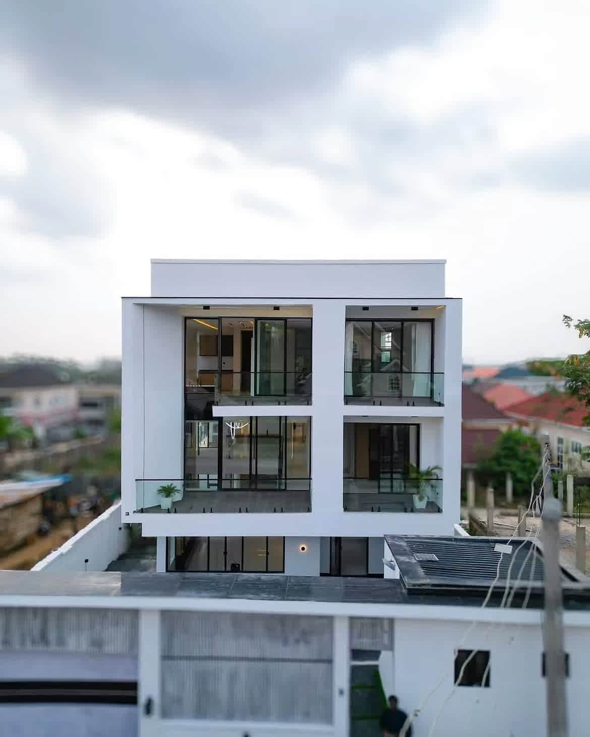 For SaleContemporary 5 bedroom detached duplex Fully automatedLocation Apo Resettlement Abu 2 optimized