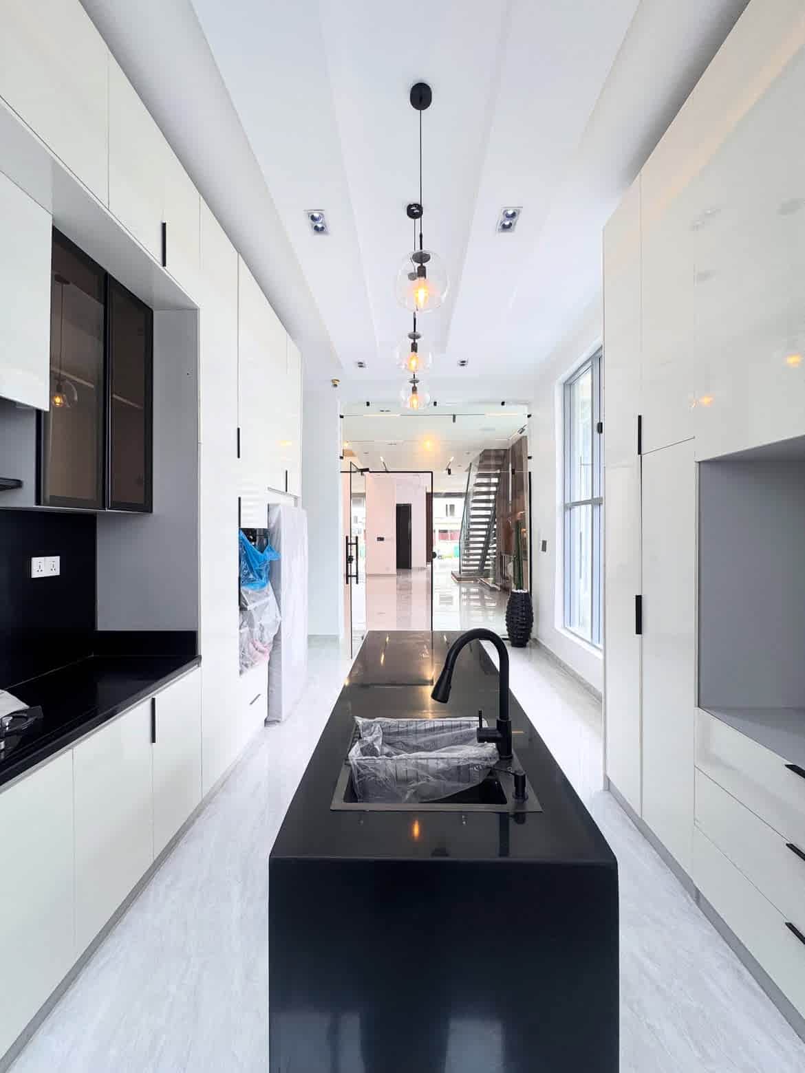 NEWLY BUILT 5BEDROOM FULLY DETACHED DUPLEX AVAILABLE FOR SALE PPRICE 1050000000LOCATION Osa 3 optimized