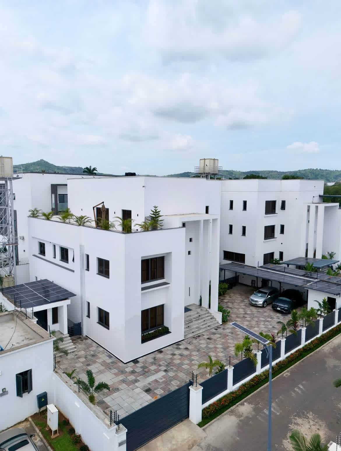 New Listing8 Bedroom Fully Detached Smart Mansion designed for luxury space and effortless m 1 optimized