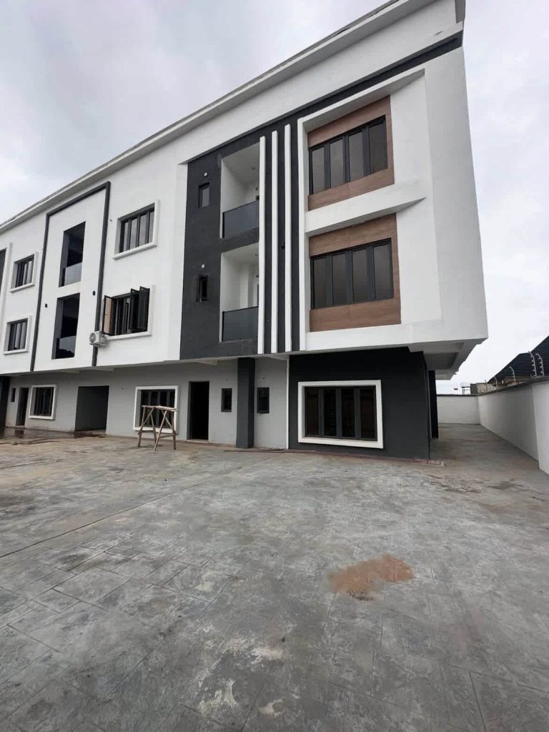 New listing FOR SALE NEWLY BUILT 3 BEDROOM APARTMENT BOYS QUARTERS Location Wuye Abuja P optimized 768x1024