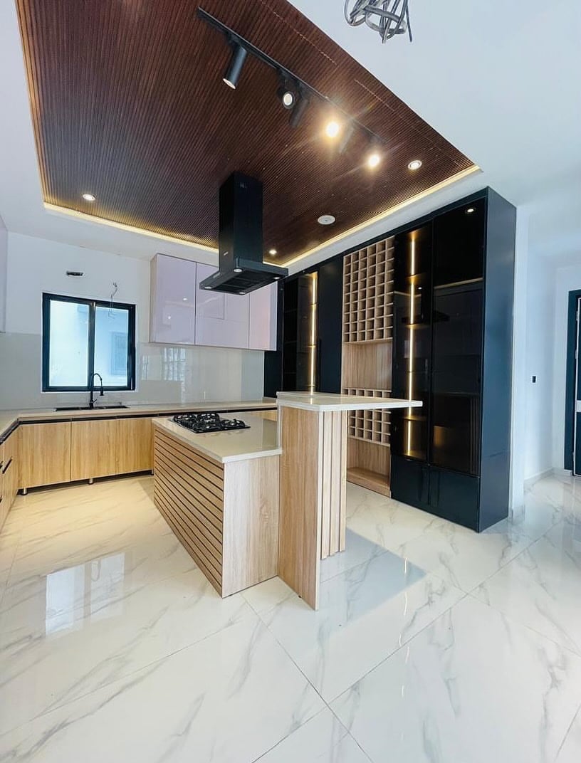 PRICE DROP NOW N650 MILLION NET WAS N750 MILLION 5 BED DUPLEX ORCHID LEKKIN750 MIL 2