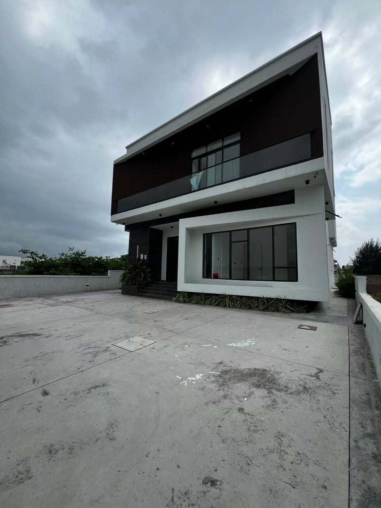 5 Bedroom Fully Detached Duplex for Sale in Ikota, Lekki, Lagos
