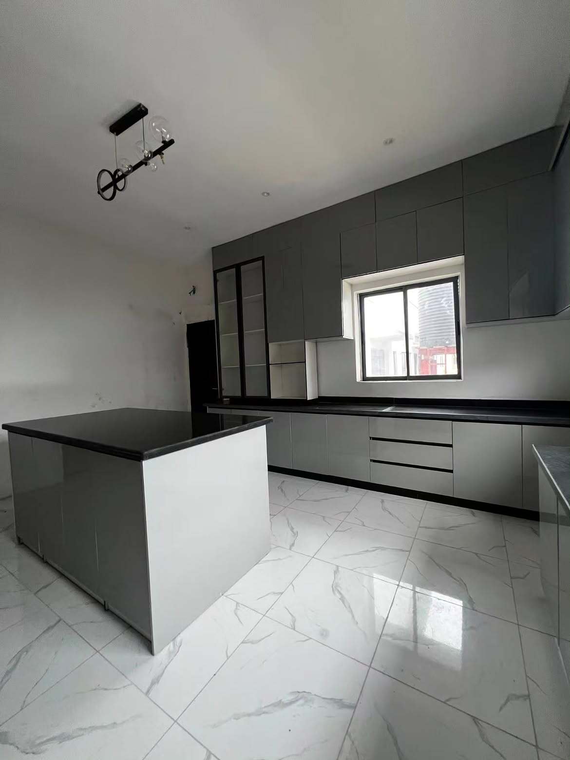 still selling ‼️contemporary and tastefully built 5 bedrooms fully detached duplex with modern 4